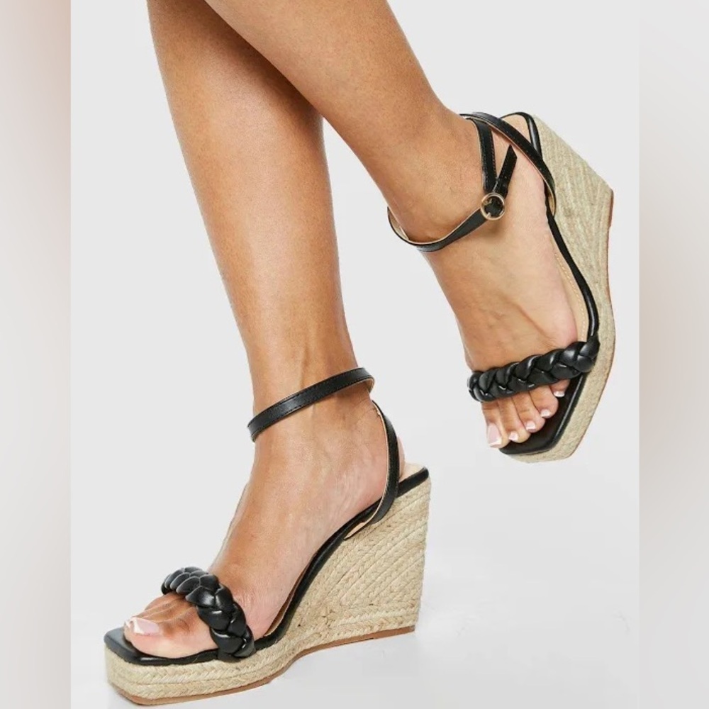 Sz 6 Delicious Strap Braid Wedges new never used